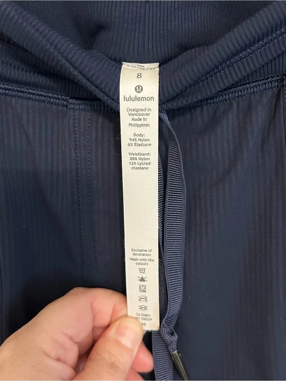 Lululemon Dance Studio Mid-Rise Cropped Navy Pant Size 8